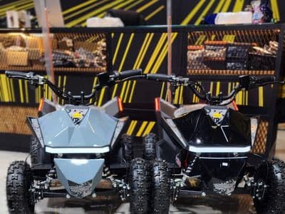 טרקטורון טסלה סייברטראק Tesla Cybertruck