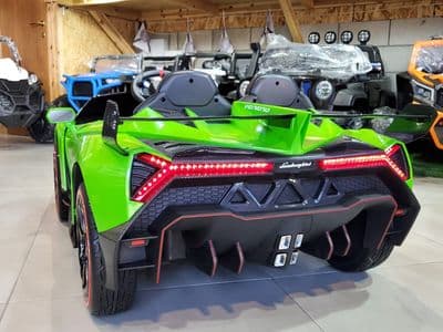 למבורגיני ירוקה 4X4