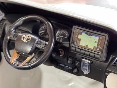 טויוטה היילקס לילדים 12v