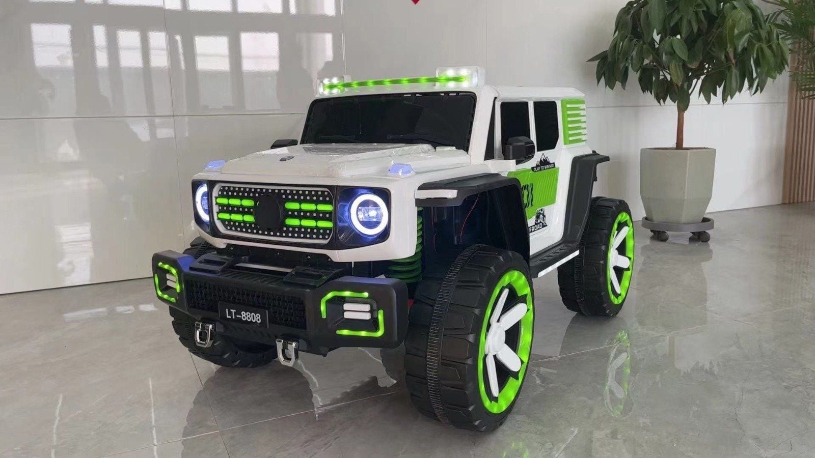 גיפ מרצדס 4X4 תאורה מיוחדת